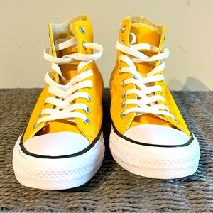 Converse Chuck Taylor All Star High Top, Size 8M/10W, Color Lemon Chrome.
